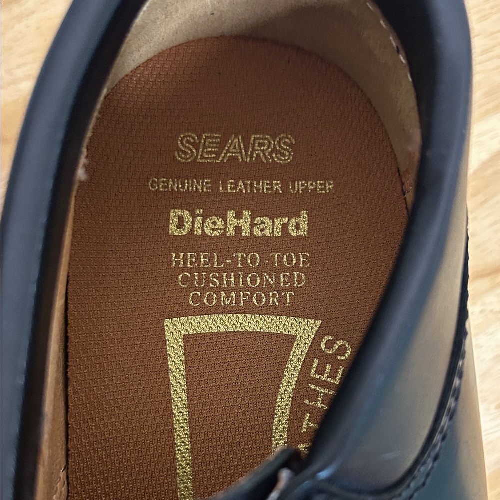 DieHard Men's Classic Black Oxford Shoes - Picture 2 of 6